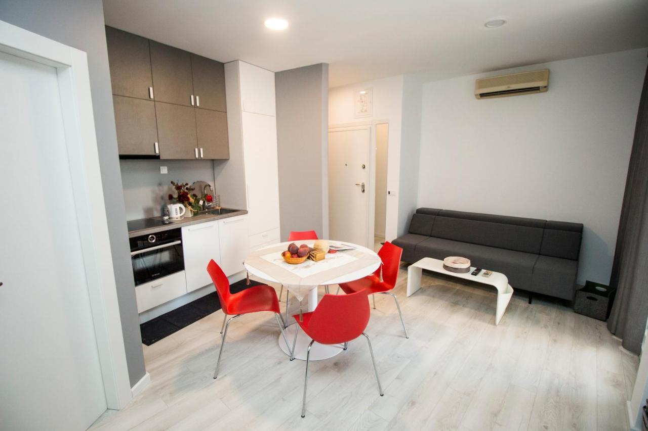 Apartman Gusar -Top Position, Close To The Center And The Beach, Fully Equipped Omiš Екстериор снимка